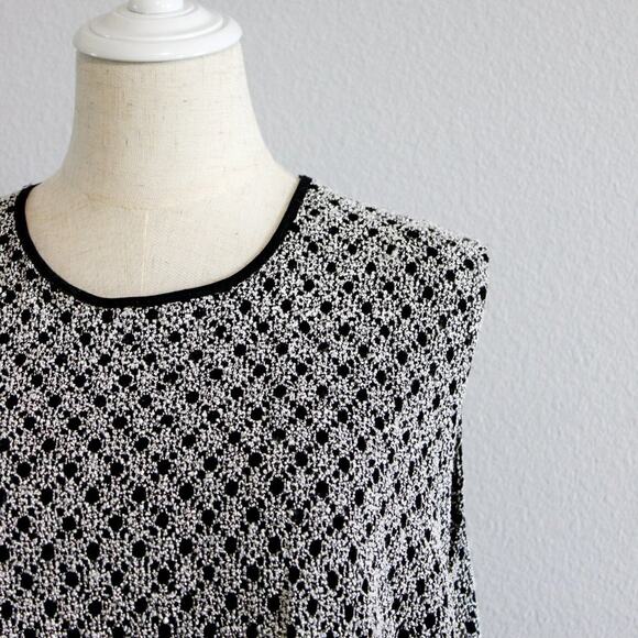 George Sleeveless Textured Black and White Top Size XL - Picture 2 of 6